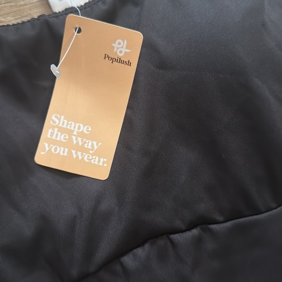 Elegant Black Maxi Dress - Picture 4 of 6